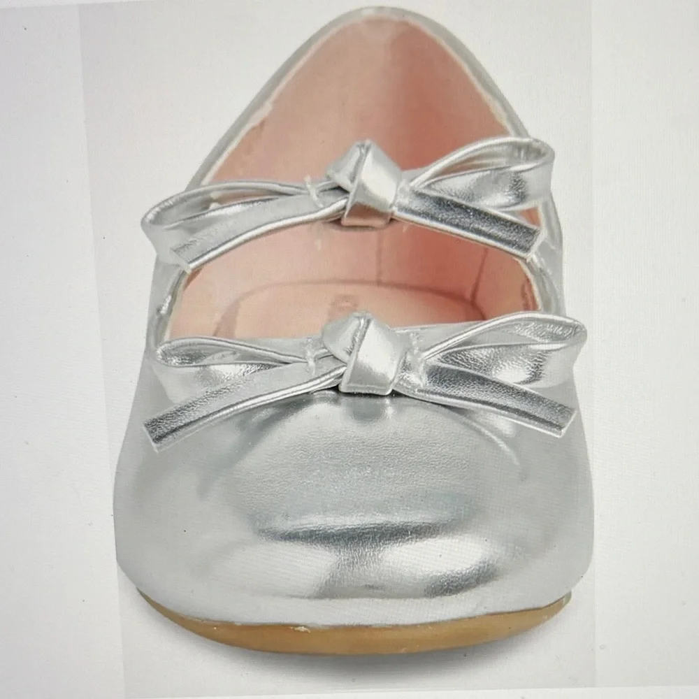 Nordstrom Girl’s Kids Silver Metallic Bow Flat Ballerina Shoes Size 2 NWOT